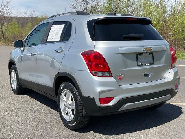 Used 2018 Chevrolet Trax LT w/ LT Convenience Package FWD image 30