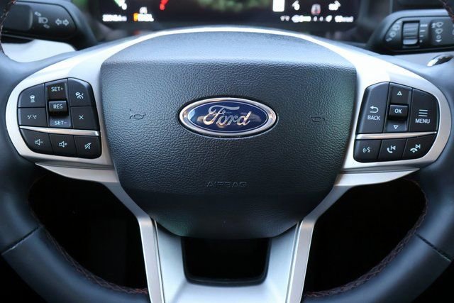 Certified 2025 Ford Explorer Active w/ Active Comfort Package image 33