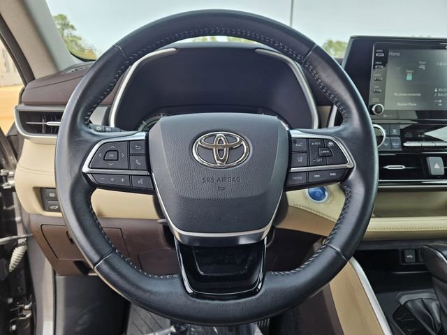 Used 2021 Toyota Highlander XLE image 25