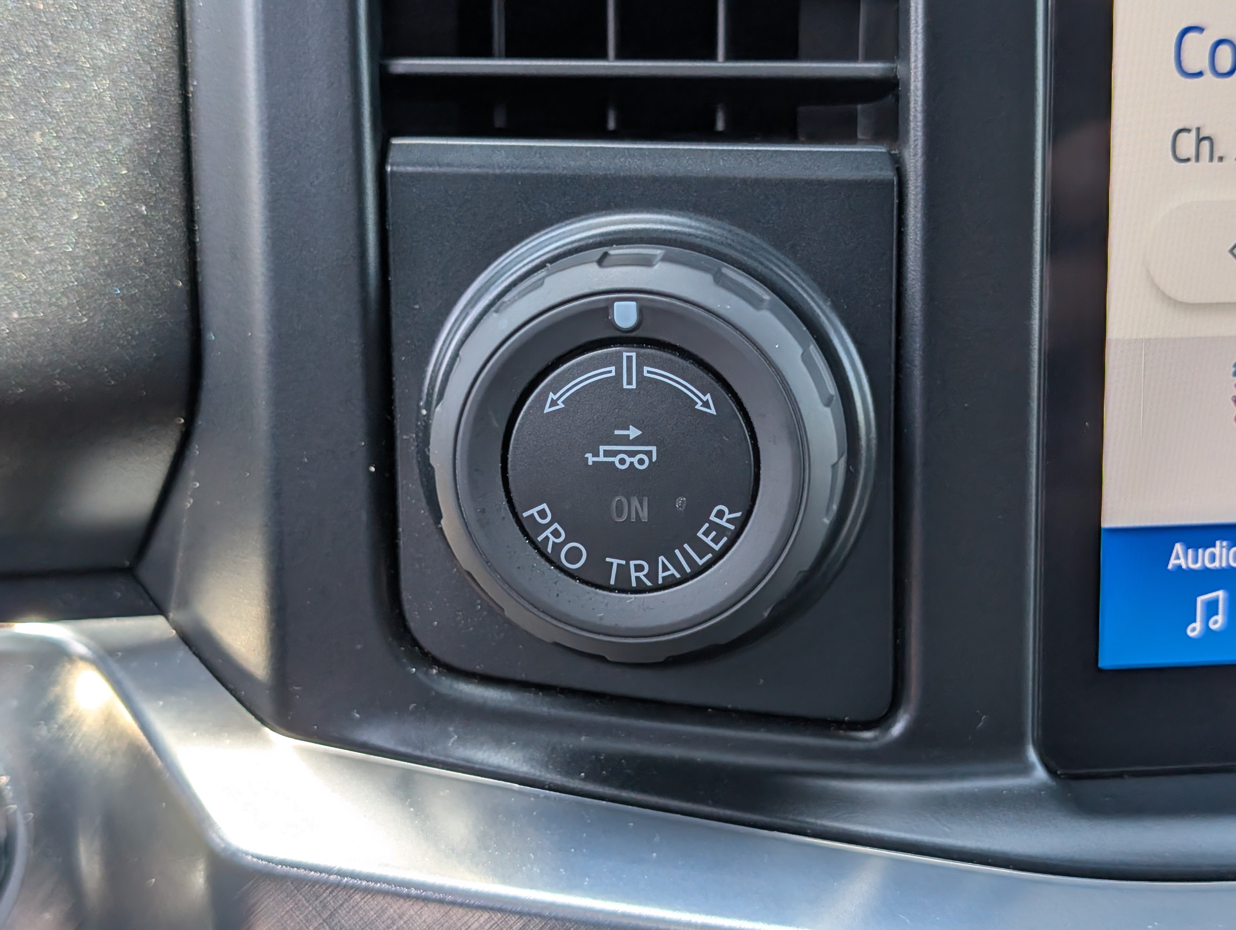 Certified 2025 Ford F350 King Ranch AWD/4WD image 25