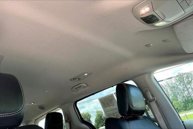 Used 2024 Chrysler Pacifica Touring-L FWD image 22