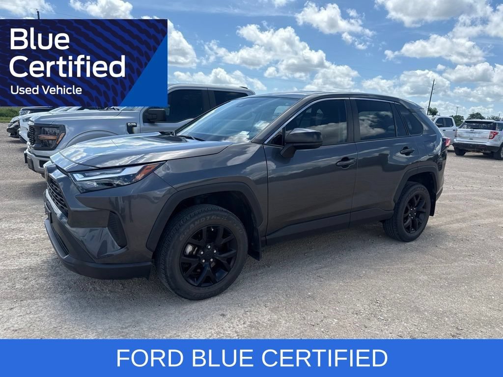 Used 2023 Toyota RAV4 LE FWD image 3