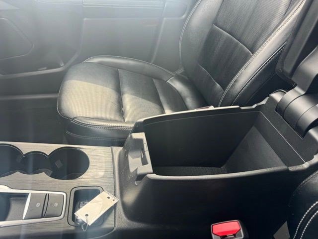 Certified 2024 Ford Escape Platinum w/ Class II Trailer Tow Package image 22