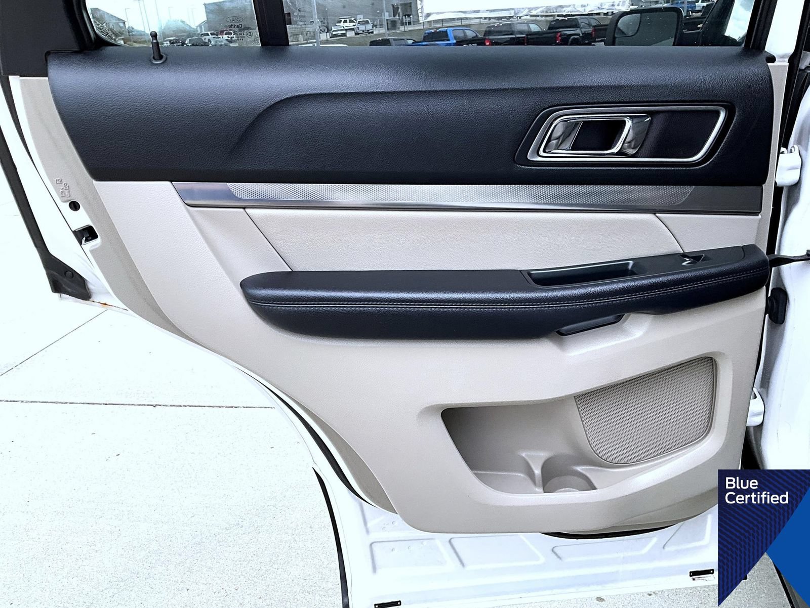 Certified 2018 Ford Explorer XLT w/ Equipment Group 202A AWD/4WD image 23