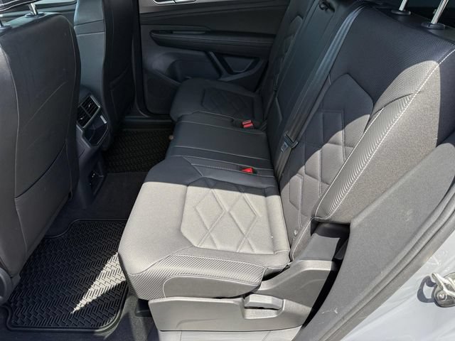 Used 2024 Volkswagen Atlas Cross Sport SE AWD/4WD image 12