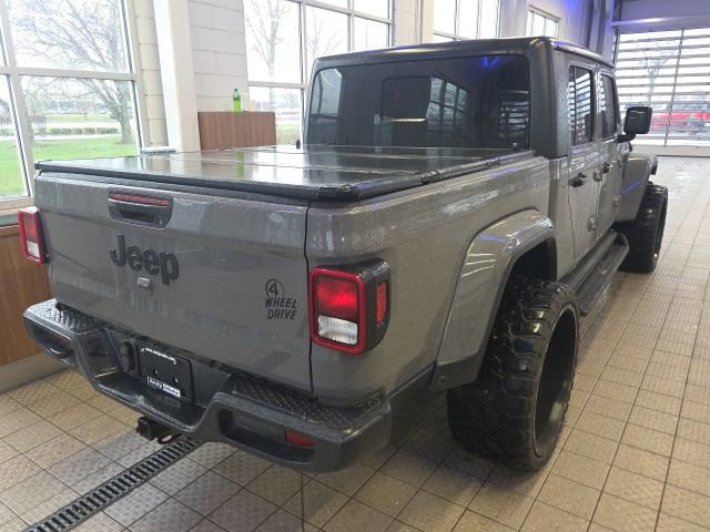 Used 2021 Jeep Gladiator Willys image 4