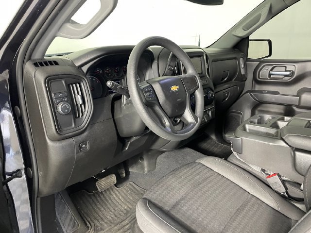 Used 2022 Chevrolet Silverado 1500 Custom RWD image 3