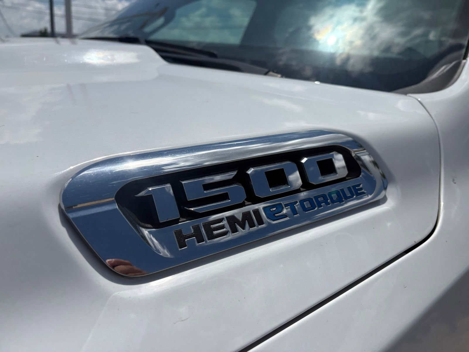 Used 2024 RAM 1500 Laramie RWD image 11