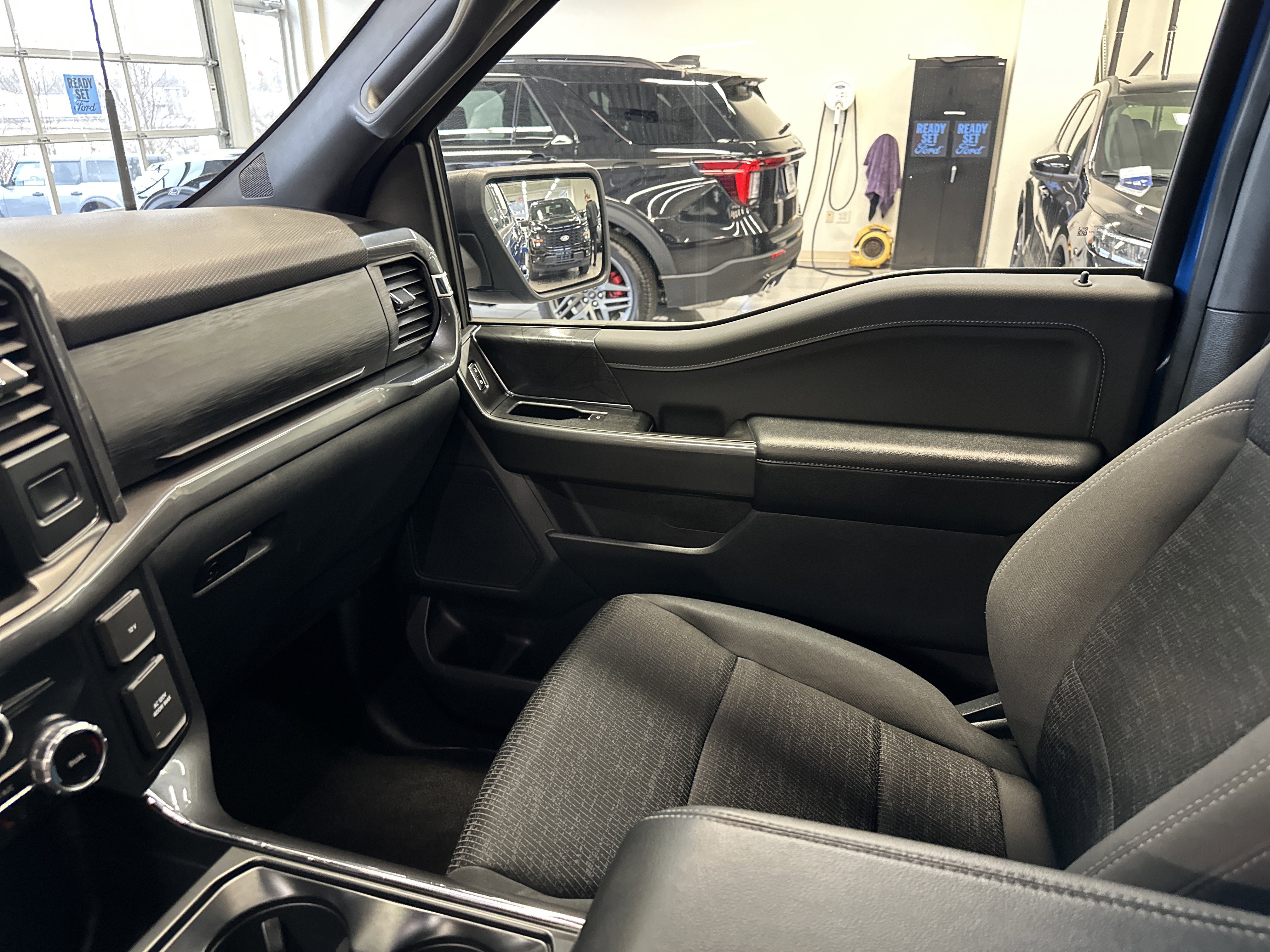 Certified 2023 Ford F150 XLT w/ Equipment Group 302A High image 27