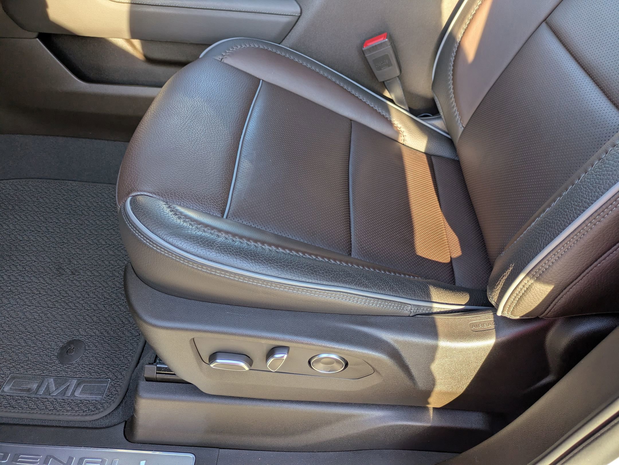 Used 2024 GMC Sierra 1500 Denali image 15