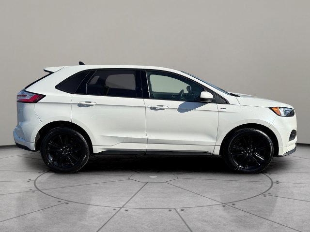Certified 2024 Ford Edge ST-Line AWD/4WD image 12
