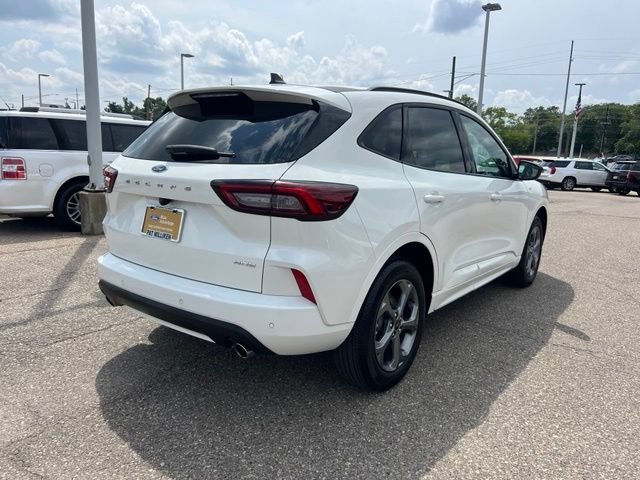 Certified 2024 Ford Escape ST-Line w/ Tech Pack #1 AWD/4WD image 4