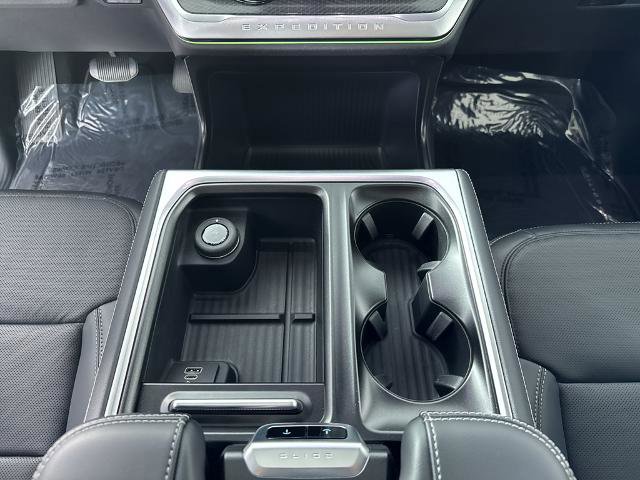 Certified 2026 Ford Expedition Platinum w/ Stealth Appearance Package image 36