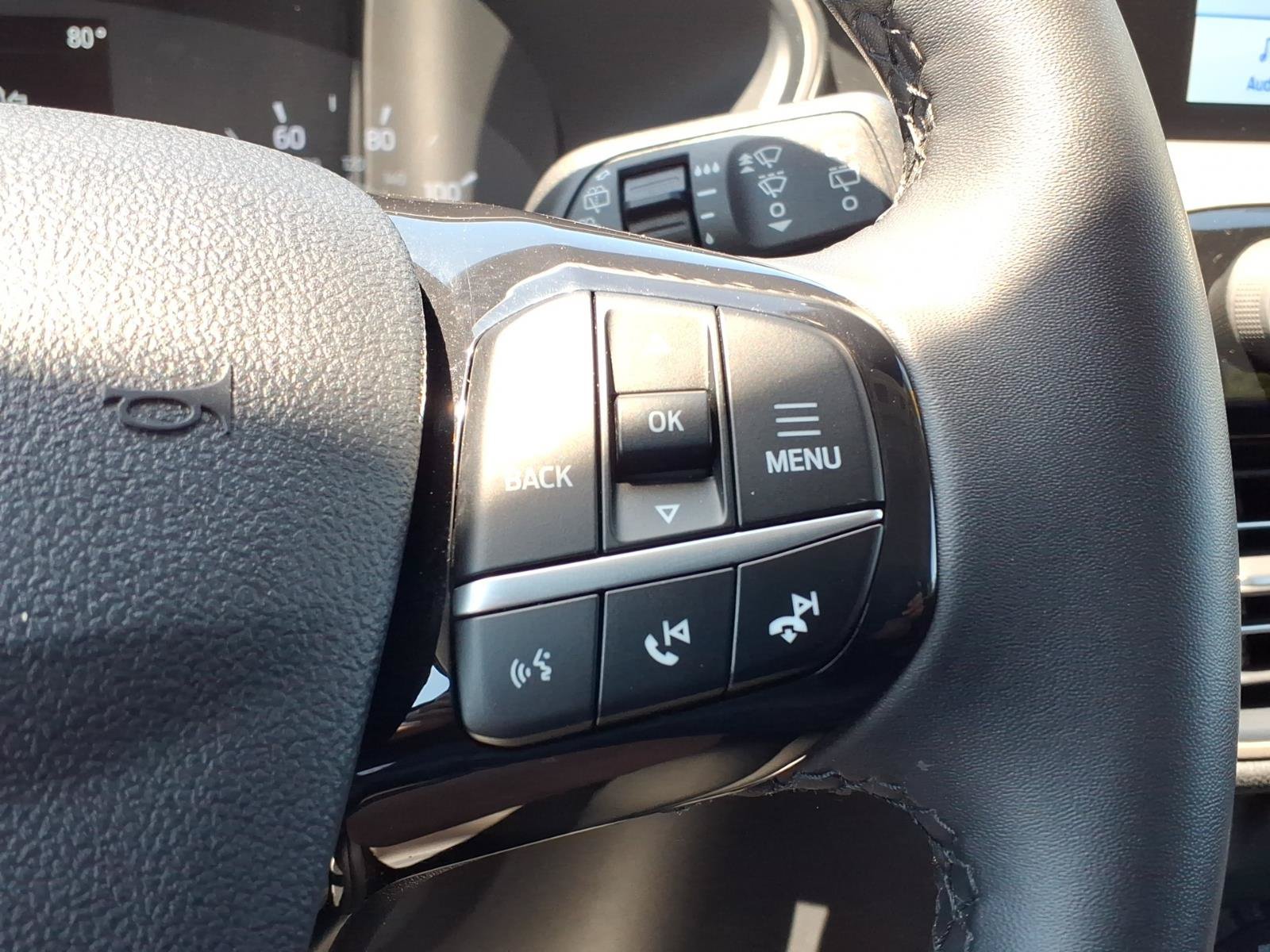 Certified 2022 Ford Escape SEL AWD/4WD image 23