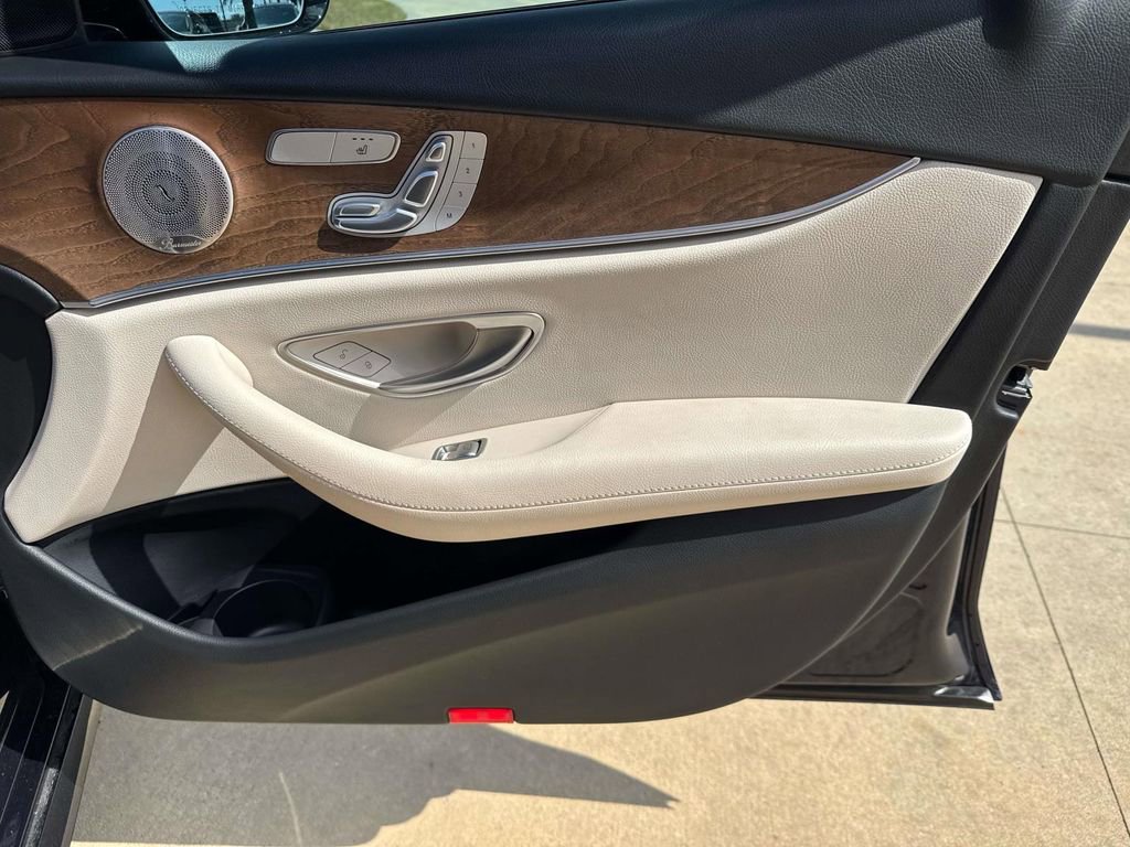 Used 2022 Mercedes-Benz E 350 Sedan image 15