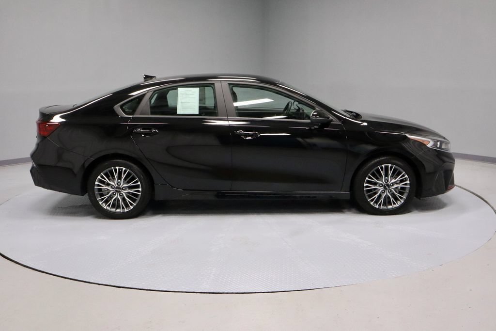 Used 2022 Kia Forte GT-Line FWD image 12