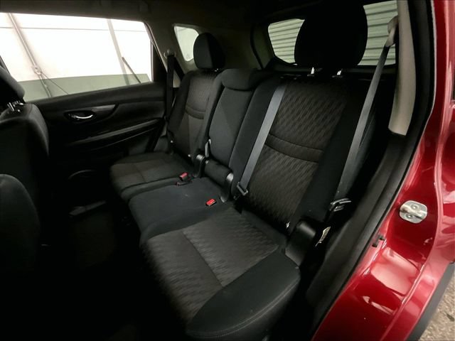 Used 2018 Nissan Rogue SV AWD/4WD image 25
