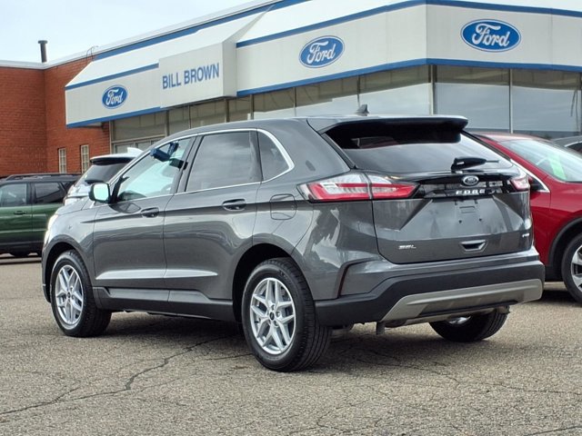 Certified 2024 Ford Edge SEL w/ Convenience Package AWD/4WD image 2