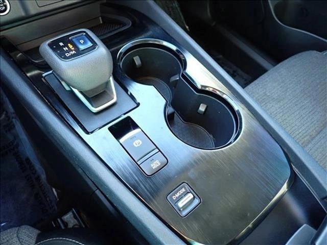 Used 2022 Nissan Rogue SV image 16