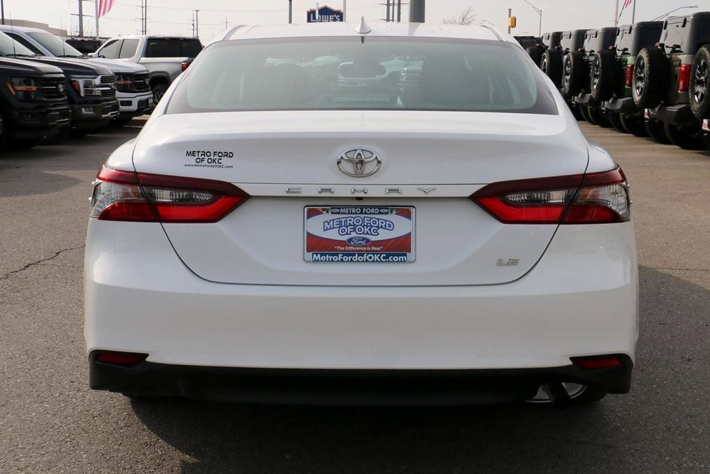 Used 2024 Toyota Camry LE image 6