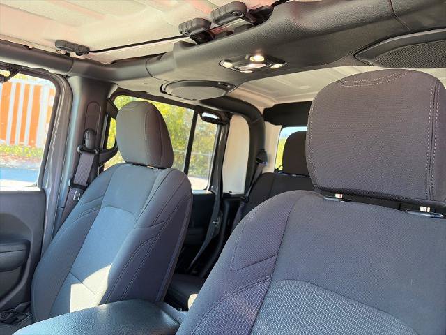 Used 2022 Jeep Gladiator Sport AWD/4WD image 19