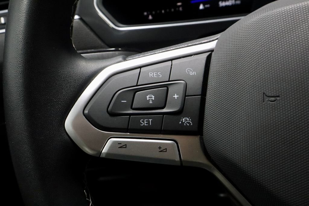 Used 2022 Volkswagen Tiguan SE image 26