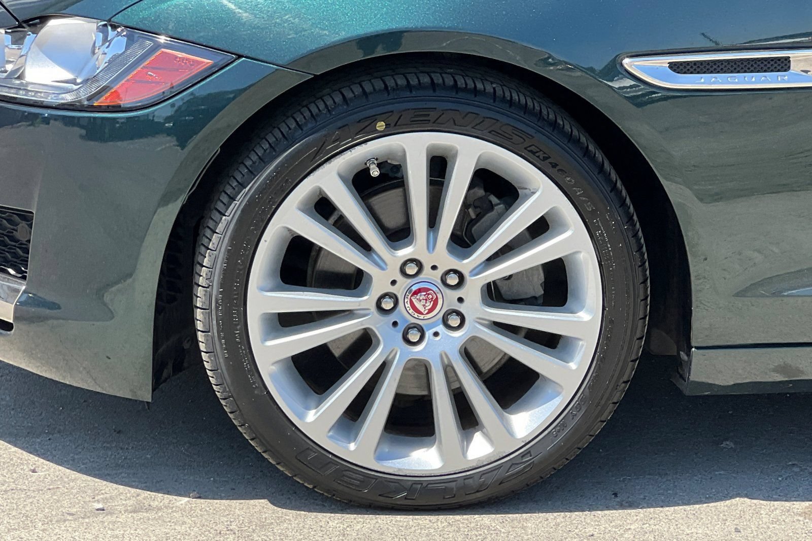 Used 2017 Jaguar XF Prestige RWD image 26