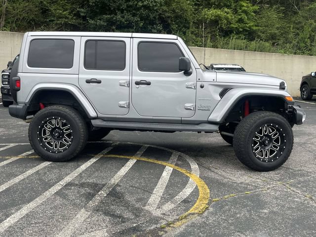 Used 2018 Jeep Wrangler Unlimited Sahara w/ Dual Top Group AWD/4WD image 2
