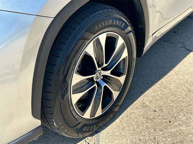 Used 2021 Toyota Highlander XLE image 11