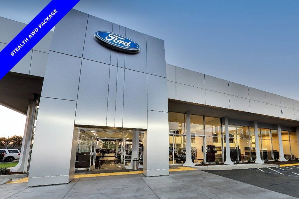 Certified 2022 Ford Escape SEL w/ SEL Stealth AWD Package image 30