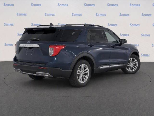 Certified 2024 Ford Explorer XLT w/ Equipment Group 202A RWD image 3