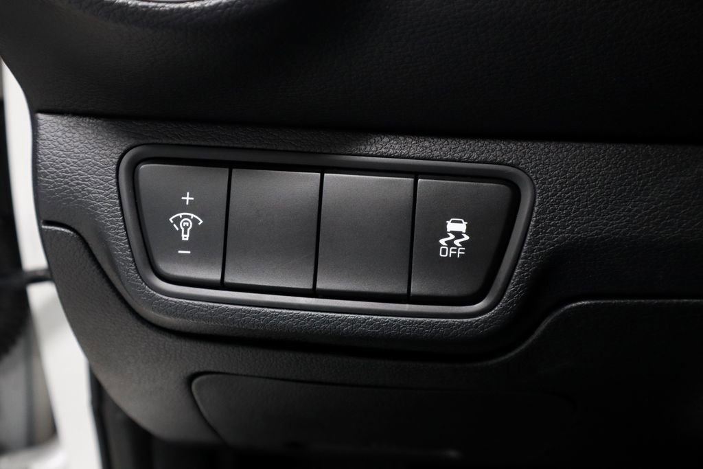 Used 2023 Kia Forte LXS image 26