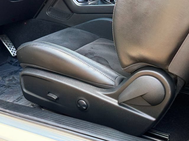 Used 2022 Dodge Challenger R/T w/ Plus Package RWD image 23