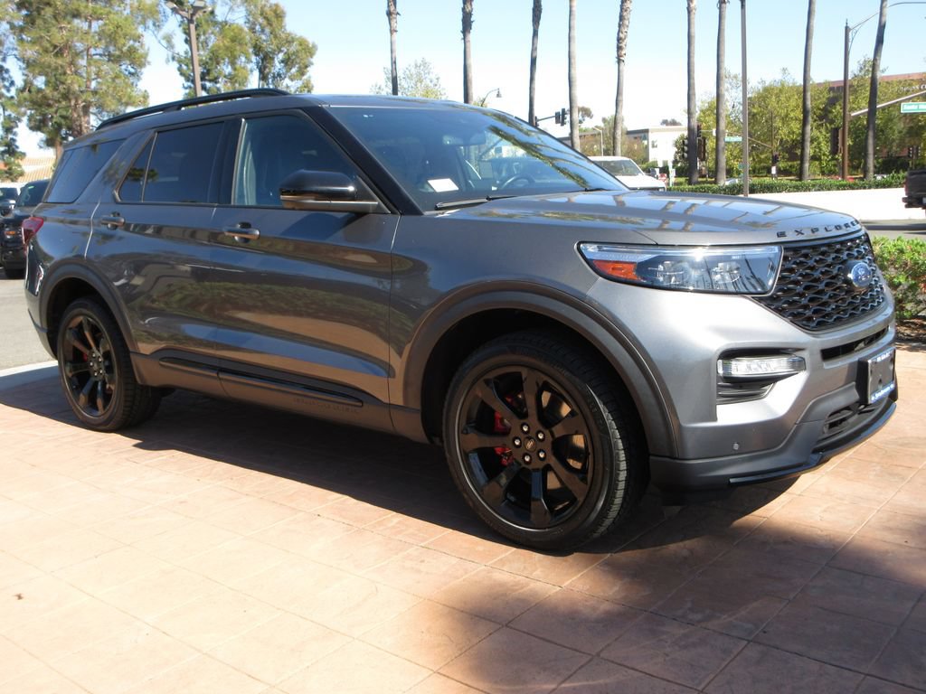 Certified 2023 Ford Explorer ST w/ Equipment Group 401A AWD/4WD image 6