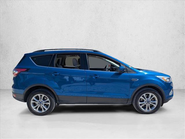 Certified 2017 Ford Escape SE w/ Equipment Group 201A image 4