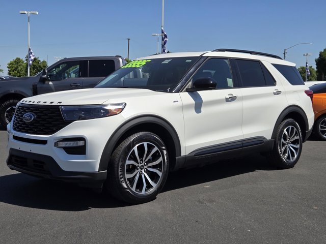 Certified 2022 Ford Explorer ST-Line w/ Class IV Trailer Tow Package AWD/4WD image 8