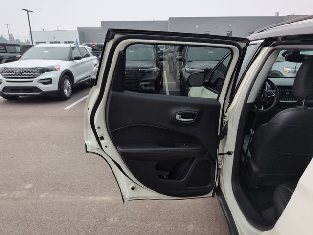Used 2018 Jeep Compass Limited AWD/4WD image 22