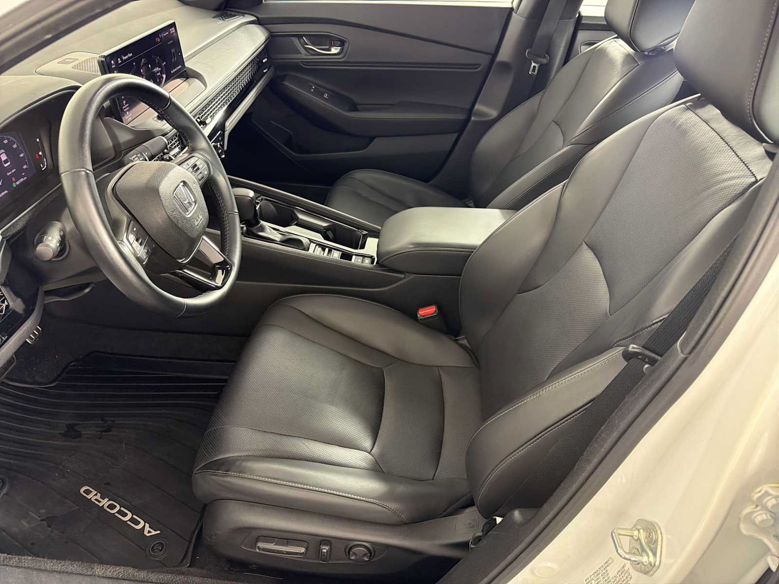 Used 2024 Honda Accord Sport image 13