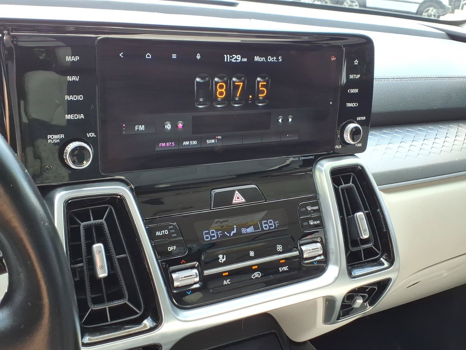 Used 2021 Kia Sorento AWD image 18