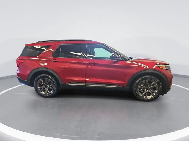 Certified 2023 Ford Explorer XLT w/ Equipment Group 202A RWD image 2