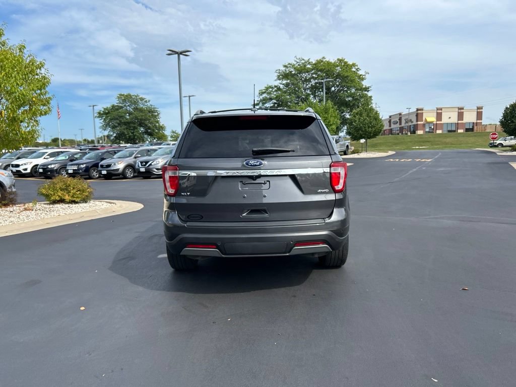 Certified 2019 Ford Explorer XLT w/ Equipment Group 202A AWD/4WD image 8