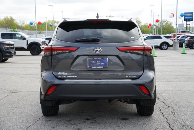 Used 2023 Toyota Highlander XLE AWD/4WD image 6