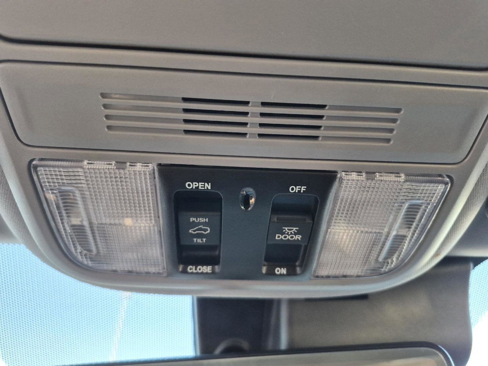 Used 2022 Honda Pilot Special Edition image 14