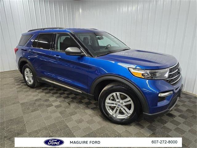 Certified 2022 Ford Explorer XLT w/ Equipment Group 202A image 10