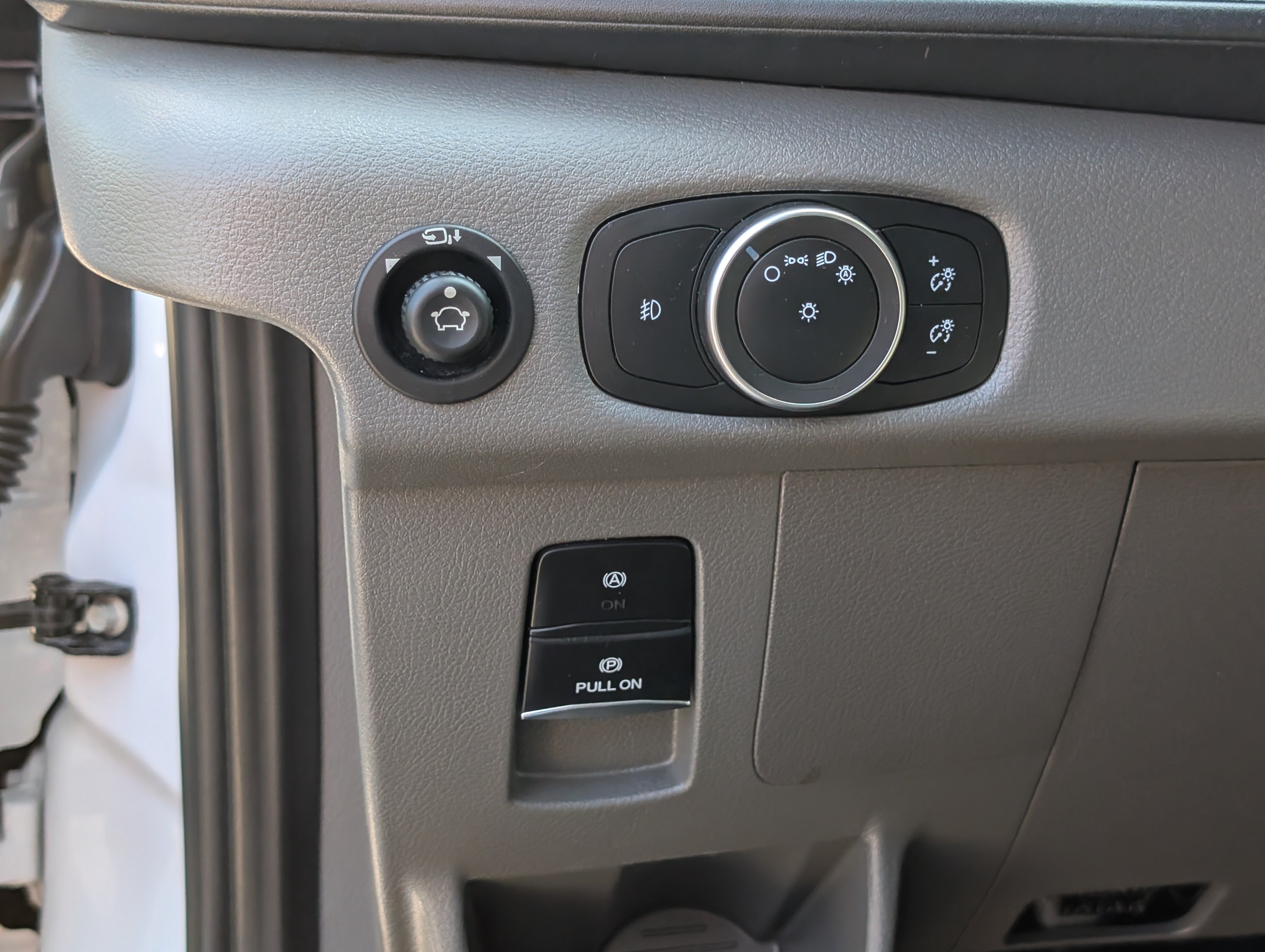 Certified 2024 Ford Transit 350 XLT RWD image 18
