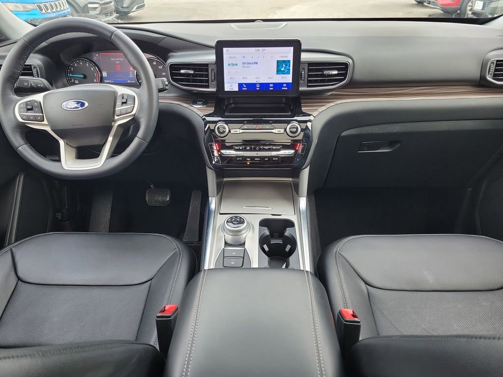 Certified 2023 Ford Explorer Limited w/ Equipment Group 301A image 11