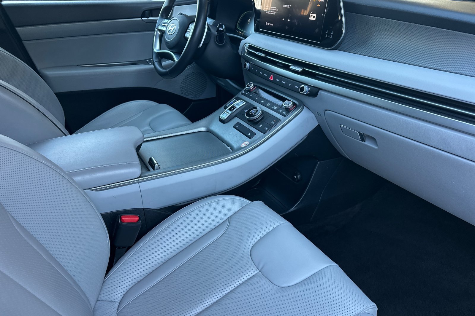 Used 2025 Hyundai Palisade SEL FWD image 16