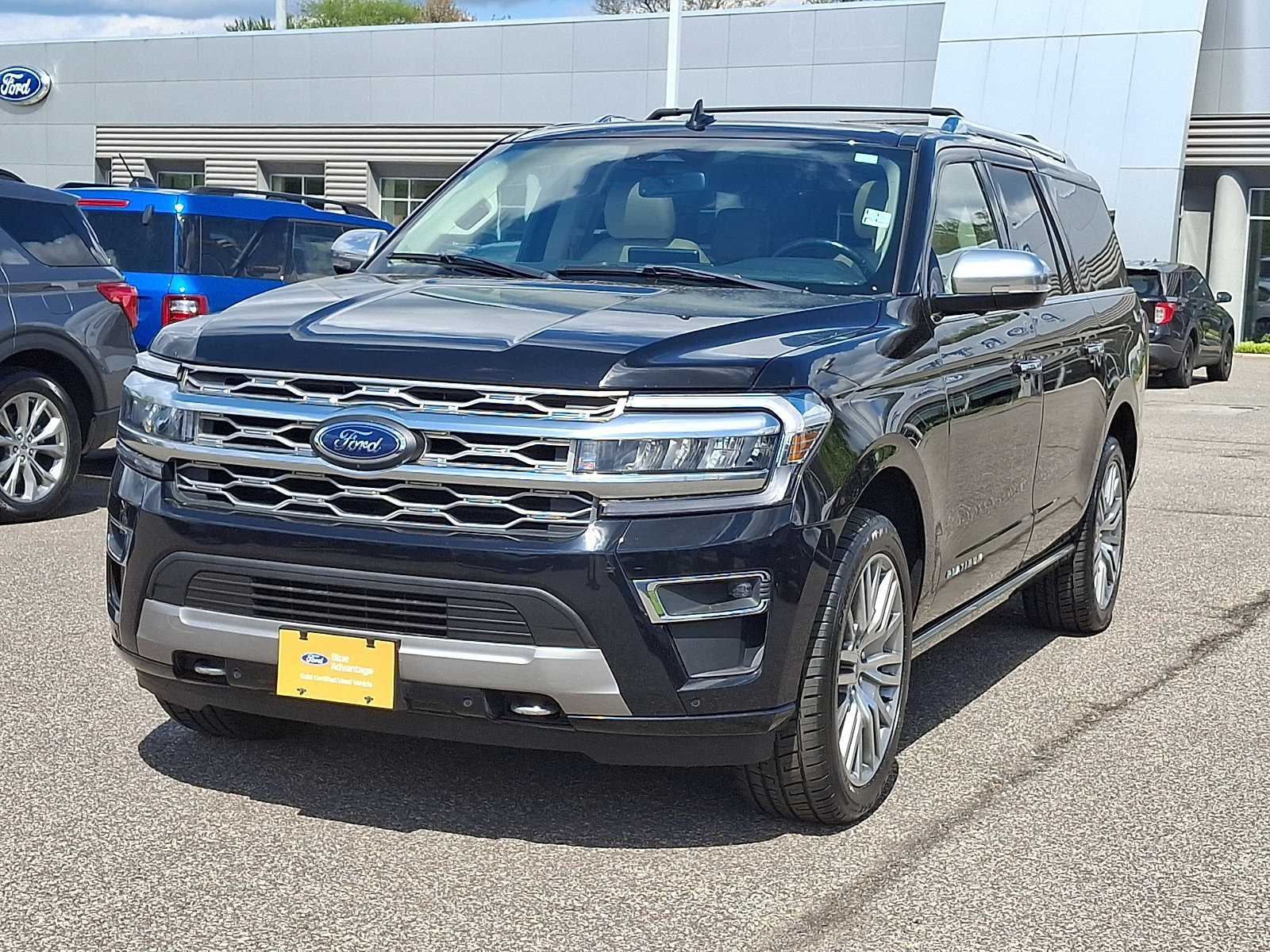 Certified 2022 Ford Expedition Max Platinum image 4