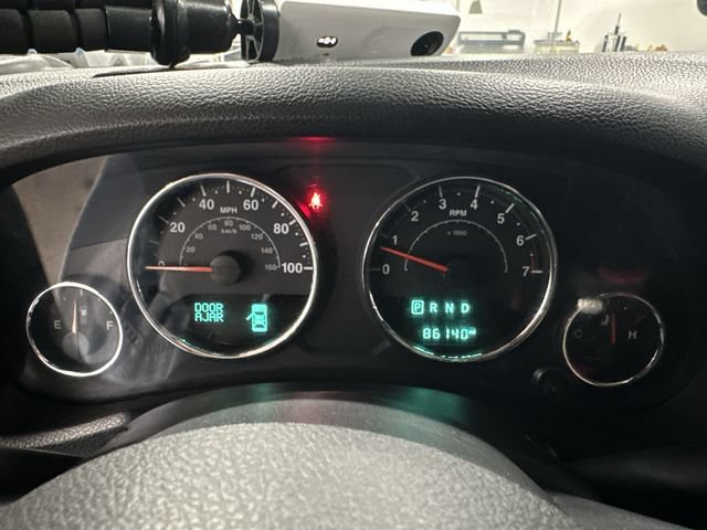 Used 2017 Jeep Wrangler Unlimited Rubicon w/ Connectivity Group AWD/4WD image 14