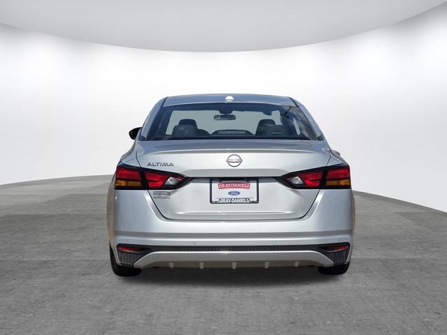Used 2025 Nissan Altima 2.5 SV FWD image 5